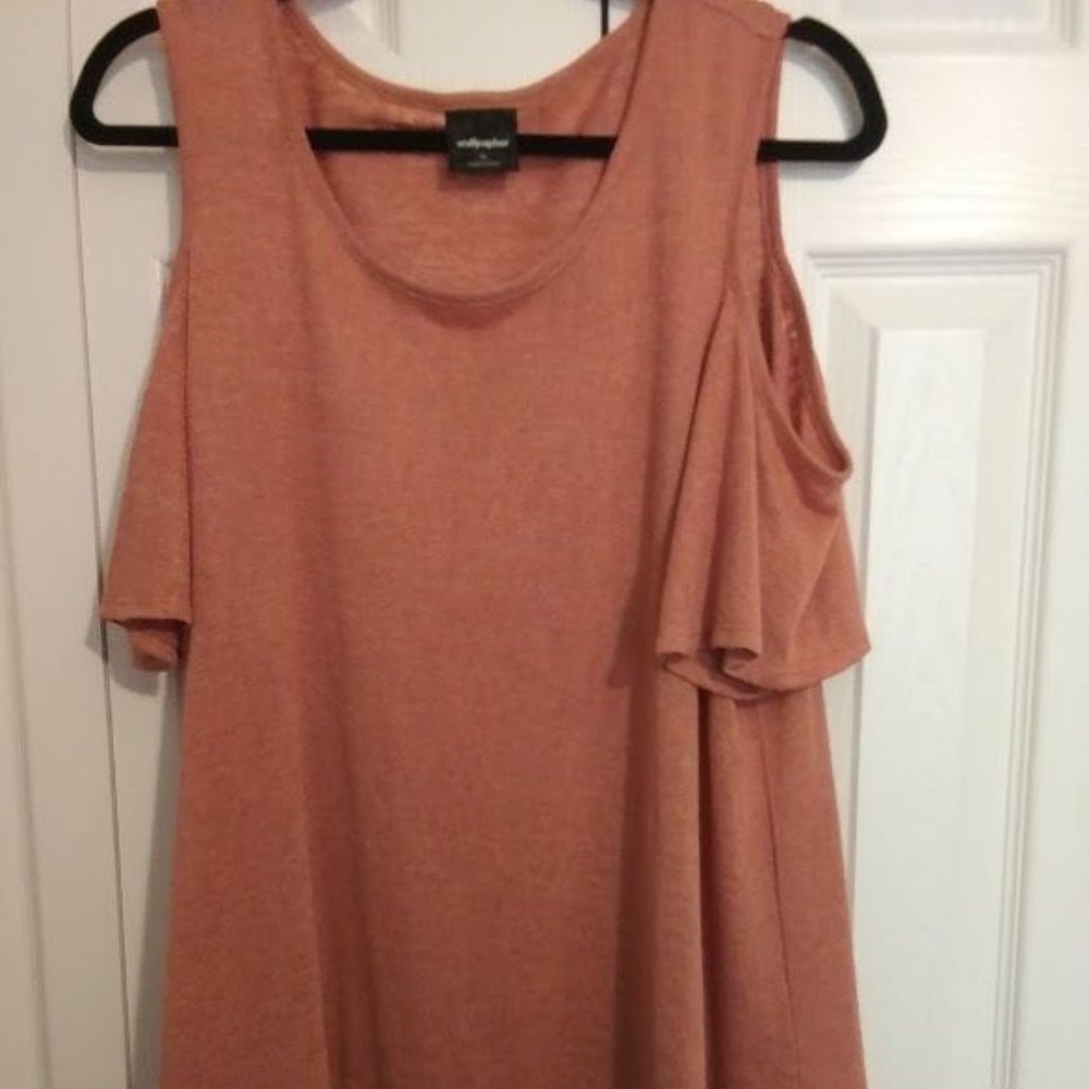 Wallpapher Cold Shoulder Cut Top